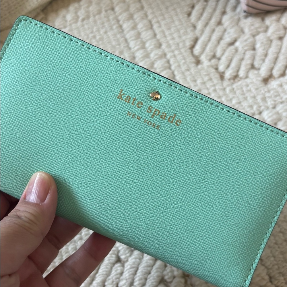 *Like new* Kate Spade Mikas Pond Stacy snap wallet (aqua/mint green)